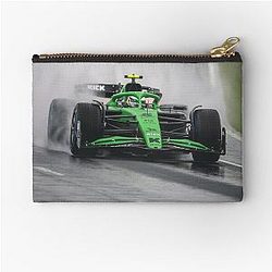 Gabriel Bortoleto in Sauber F1 Pouch