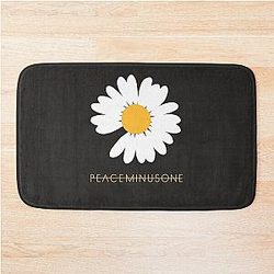 KPOP G-DRAGON PEACEMINUSONE DAISY Classic T-Shirt Bath Mat