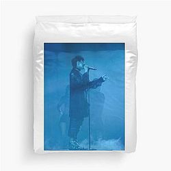 G-Dragon singing duvet