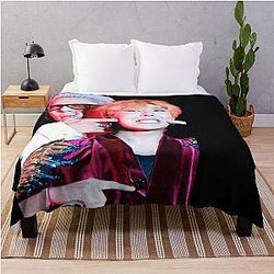 G Dragon Top 
 Big Bang Kpop group Throw Blanket