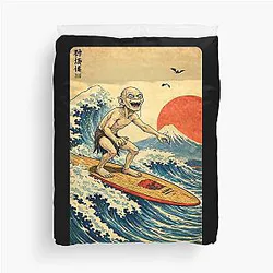 Gollum Surfing the wave in Japan Duvet Cover