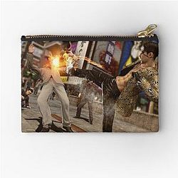 Goro Majima fights Zipper Pouch
