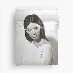Gracie Abrams Duvet Cover