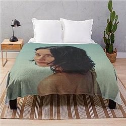 Gracie Abrams: High-Quality Poster & Throw Blanket