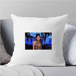 Hollywood Starlet Halle Bailey Pillows Cover
