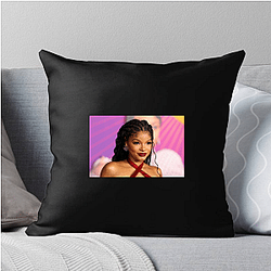 Academy Award Winner Halle Bailey Pillows Cover