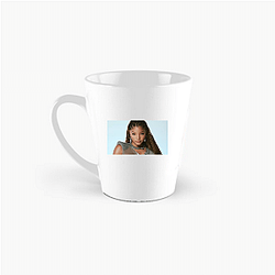 Style Icon Halle Bailey Mugs