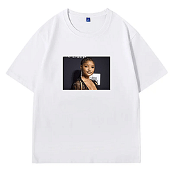 Glamorous Diva Halle Bailey T-Shirts