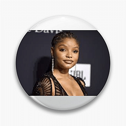 Glamorous Diva Halle Bailey Pins