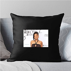 Legendary Actress Halle Bailey Pillows Cover
