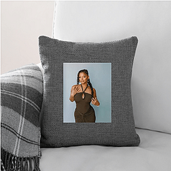 Breakout Actress Halle Bailey Pillows Cover