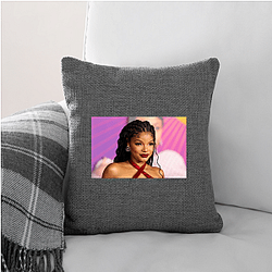 Academy Award Winner Halle Bailey Pillows Cover