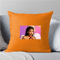 Academy Award Winner Halle Bailey Pillows Cover