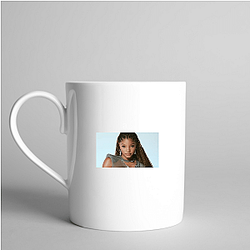 Style Icon Halle Bailey Mugs