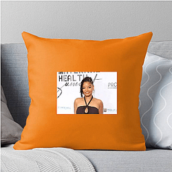 Legendary Actress Halle Bailey Pillows Cover