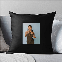Breakout Actress Halle Bailey Pillows Cover