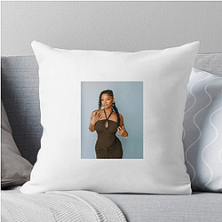 Breakout Actress Halle Bailey Pillows Cover