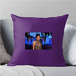 Hollywood Starlet Halle Bailey Pillows Cover