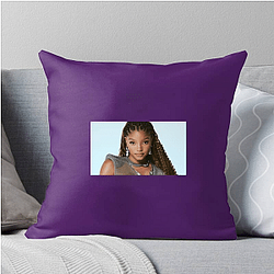 Style Icon Halle Bailey Pillows Cover
