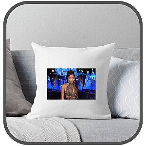 Halle Bailey Pillows Cover