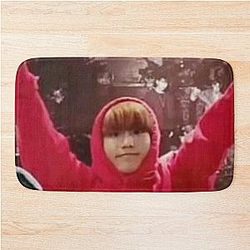 Han Jisung meme Bath Mat