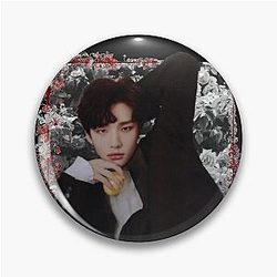 Han Jisung Stray Kids Korean Kpop Floral Design Pin