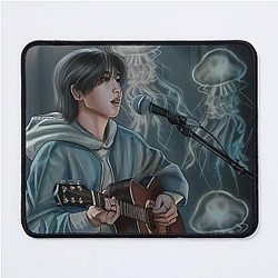 Han Jisung with jellyfish mouse pad