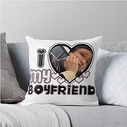 Stray Kids - Han Jisung (I Love My Boyfriend) Throw Pillow