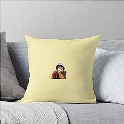 Han Jisung Throw Pillow
