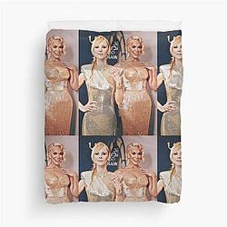 Hannah Waddingham  Juno Temple Duvet Cover