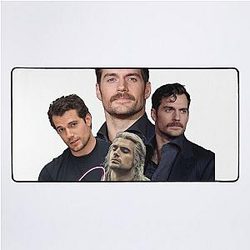Henry Cavill Vintage Fan Shirt Desk Mat