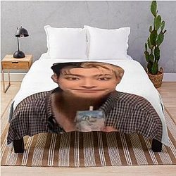 Hongjoong Juice Meme Blanket