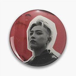ATEEZ Hongjoong Guerrilla Poster Pin