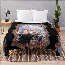 Kim Hongjoong ATEEZ Korean Kpop Retro Color Oil Paint Design Throw Blanket