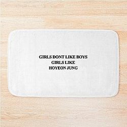 Girls don't like Boys - HoYeon Jung Design Bath Mat