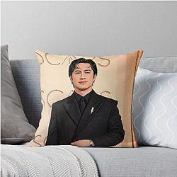 Hudson Williams of Heated Rivalry looking stylish at The Oscars Throw Pillow