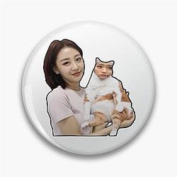 Loona holding cat Pin