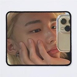 Hyunjin Cute Mirror Selfie Mousepad