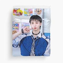 Stray Kids Hyunjin boyfriend material cute selfie photocard tour 5 star karma ceremony