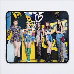 ITZY Crazy Love Poster Mouse Pad