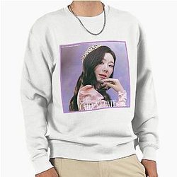 ITZY CHAERYEONG Checkmate Pullover Sweatshirt