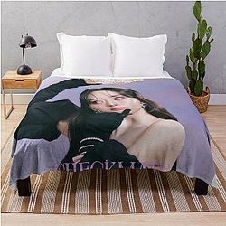 ITZY YUNA Checkmate Throw Blanket