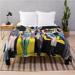 ITZY Crazy in Love Throw Blanket