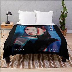 ITZY Yuna Voltage Era Throw Blanket