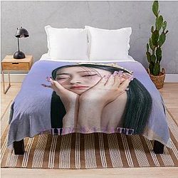 ITZY RyuJin Checkmate Throw Blanket