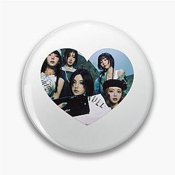 Itzy ot5 aesthetic Pin