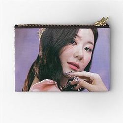 ITZY CHAERYOUNG Checkmate Zipper Pouch