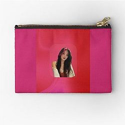 Itzy Yeji Pink Holographic Zipper Pouch
