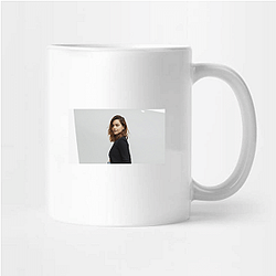Glamorous Diva Jenna Coleman Mugs