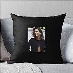 Red Carpet Queen Jenna Coleman Pillows Cover